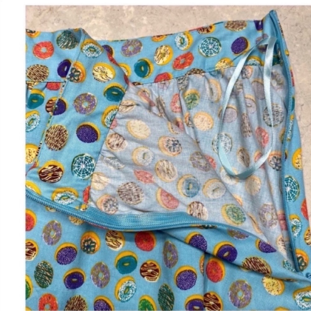 Lindy Bop Retro Doughnut Skirt - Picture 7 of 9
